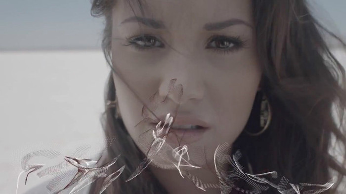 Demi Lovato - Skyscraper (Official lyric video) 217