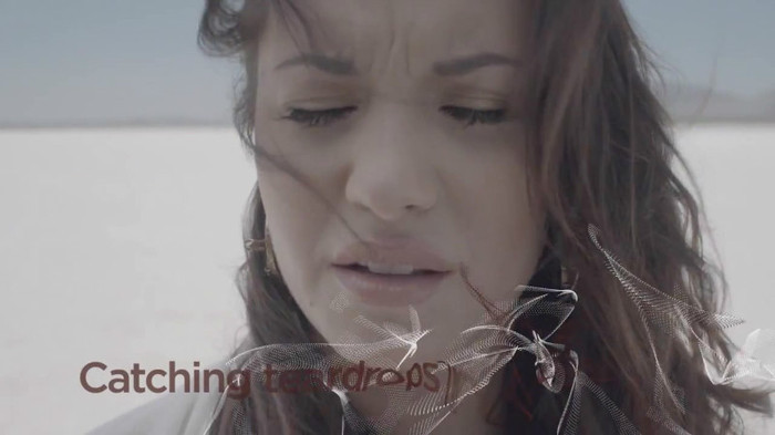 Demi Lovato - Skyscraper (Official lyric video) 275