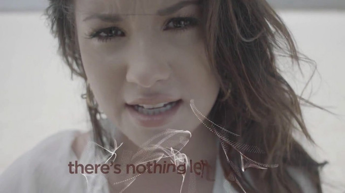 Demi Lovato - Skyscraper (Official lyric video) 446 Demi Lovato - Skyscraper (Official lyric video) 446