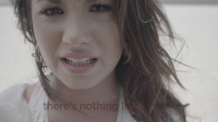 Demi Lovato - Skyscraper (Official lyric video) 462 Demi Lovato - Skyscraper (Official lyric video) 462