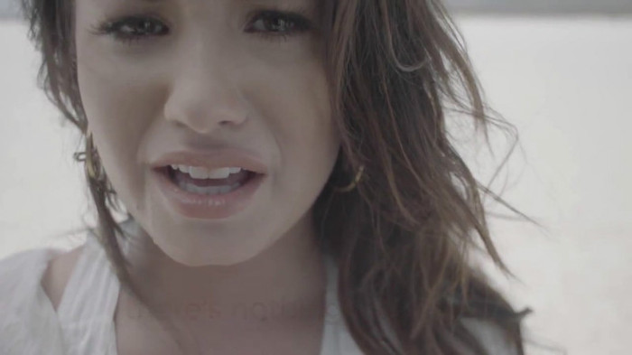 Demi Lovato - Skyscraper (Official lyric video) 467 Demi Lovato - Skyscraper (Official lyric video) 467