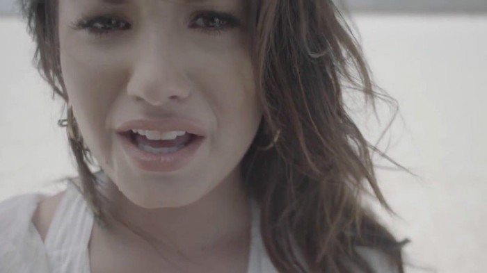 Demi Lovato - Skyscraper (Official lyric video) 468 Demi Lovato - Skyscraper (Official lyric video) 468