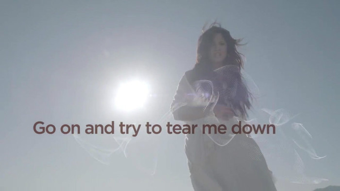 Demi Lovato - Skyscraper (Official lyric video) 677 Demi Lovato - Skyscraper (Official lyric video) 677