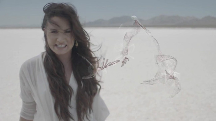 Demi Lovato - Skyscraper (Official lyric video) 727 Demi Lovato - Skyscraper (Official lyric video) 727