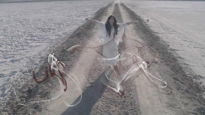 Demi Lovato - Skyscraper (Official lyric video) 768 Demi Lovato - Skyscraper (Official lyric video) 768