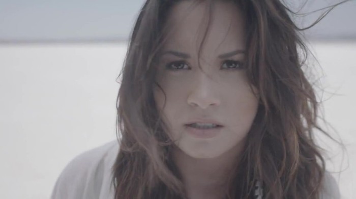 Demi Lovato - Skyscraper (Official lyric video) 1503 - Demilush - Skyscraper Official lyric video Part oo4