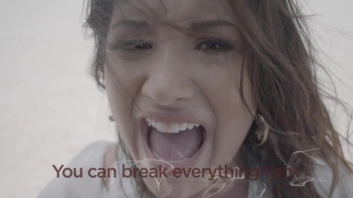 Demi Lovato - Skyscraper (Official lyric video) 1140