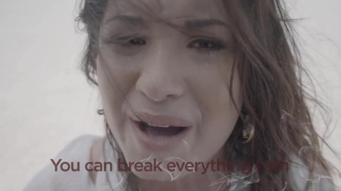Demi Lovato - Skyscraper (Official lyric video) 1143