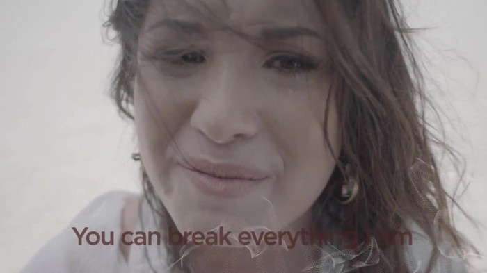 Demi Lovato - Skyscraper (Official lyric video) 1144