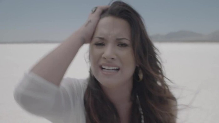 Demi Lovato - Skyscraper (Official lyric video) 1217