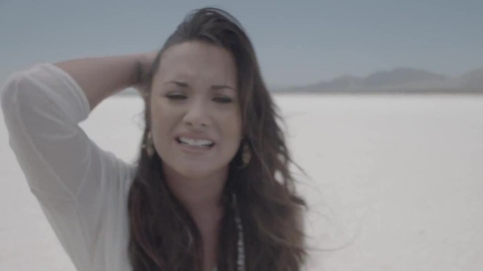 Demi Lovato - Skyscraper (Official lyric video) 1220