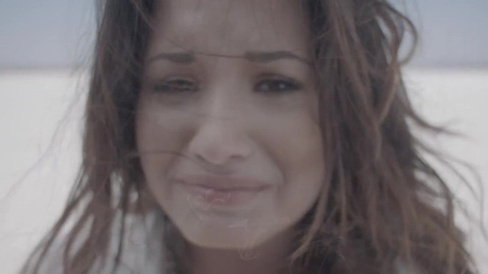 Demi Lovato - Skyscraper (Official lyric video) 1743