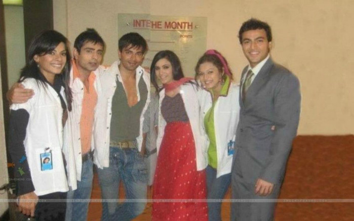 423674_165349106913665_100003157303250_244904_1145854014_n