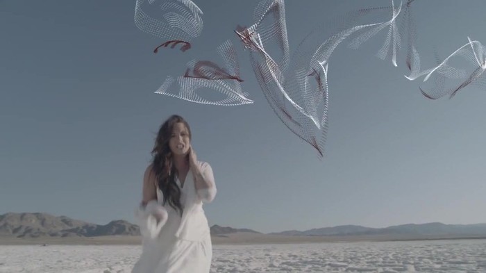 Demi Lovato - Skyscraper (Official lyric video) 1448