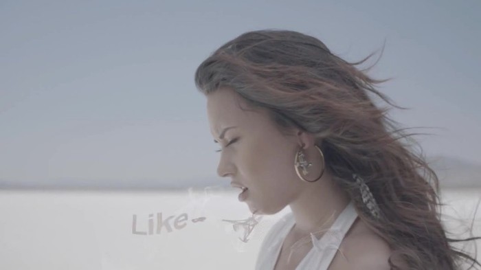 Demi Lovato - Skyscraper (Official lyric video) 1874