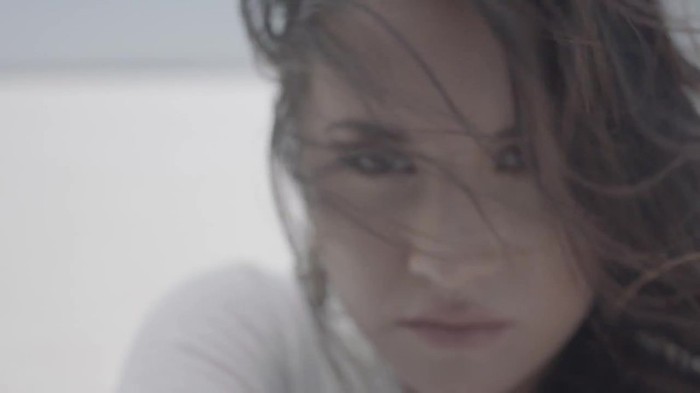 Demi Lovato - Skyscraper (Official lyric video) 1994