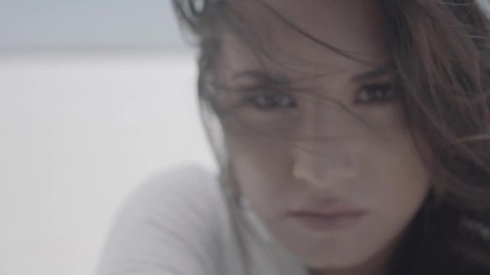Demi Lovato - Skyscraper (Official lyric video) 1997 - Demilush - Skyscraper Official lyric video Part oo4
