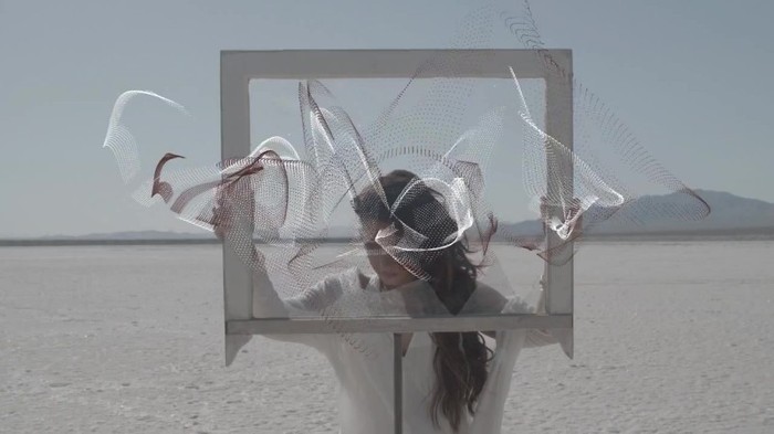 Demi Lovato - Skyscraper (Official lyric video) 2000