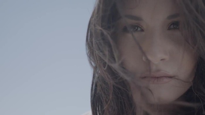 Demi Lovato - Skyscraper (Official lyric video) 2160