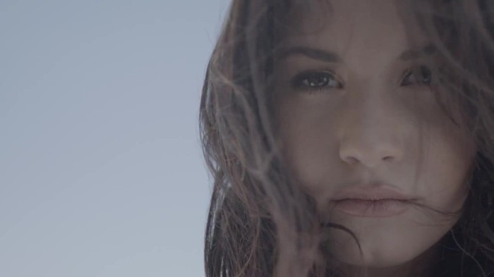 Demi Lovato - Skyscraper (Official lyric video) 2174