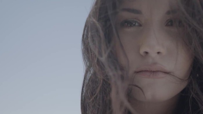 Demi Lovato - Skyscraper (Official lyric video) 2192