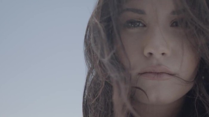 Demi Lovato - Skyscraper (Official lyric video) 2193