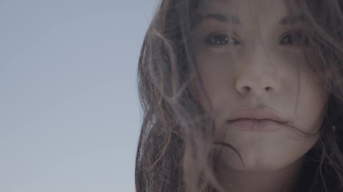 Demi Lovato - Skyscraper (Official lyric video) 2194 - Demilush - Skyscraper Official lyric video Part oo5