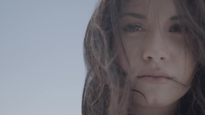 Demi Lovato - Skyscraper (Official lyric video) 2200