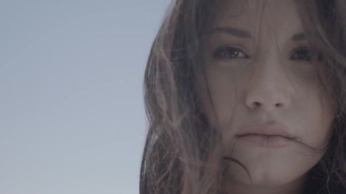 Demi Lovato - Skyscraper (Official lyric video) 2204 - Demilush - Skyscraper Official lyric video Part oo5