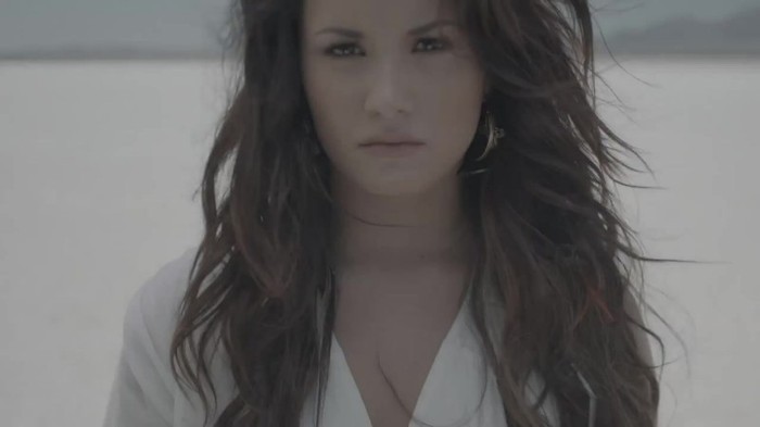 Demi Lovato - Skyscraper Teaser 109 - Demilush - Skyscraper Teaser