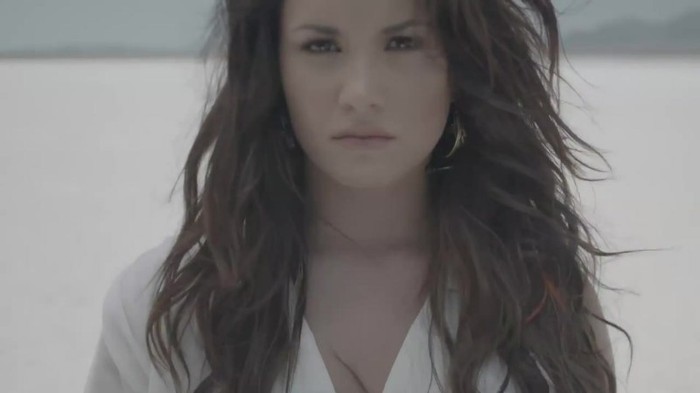 Demi Lovato - Skyscraper Teaser 120