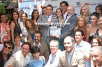 250026_203067663068464_174255985949632_512816_6985838_a - Veronica Merchant