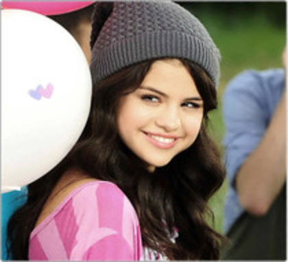 0037229273 - 0 Poze Videoclipuri Selena