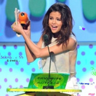 0037229697 - 0 Poze Videoclipuri Selena