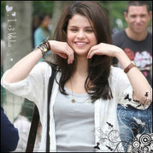 0037229755 - 0 Poze Videoclipuri Selena