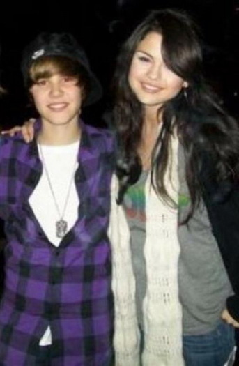 SelenaGomezJustinBieberRomeoNet