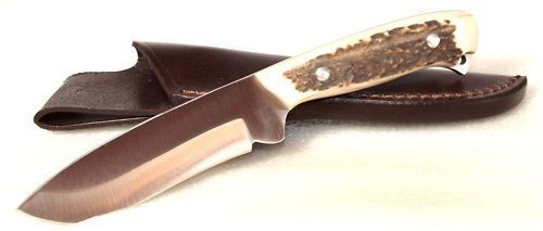 11 - CUTITE DE VANATOARE CU MANER DE CORN