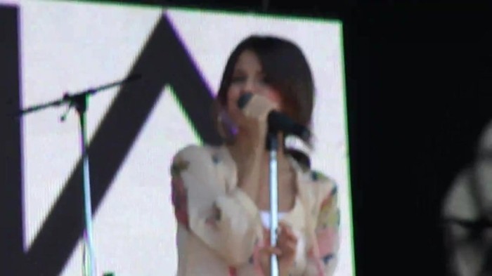 Live like there's no tomorrow - Selena Gomez Soundcheck in Argentina HD 017 - Live like there-s no tomorrow - Selena Gomez Soundcheck in Argentina