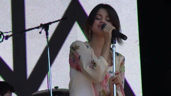 Live like there's no tomorrow - Selena Gomez Soundcheck in Argentina HD 048