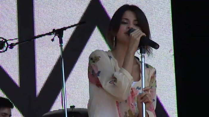 Live like there's no tomorrow - Selena Gomez Soundcheck in Argentina HD 056