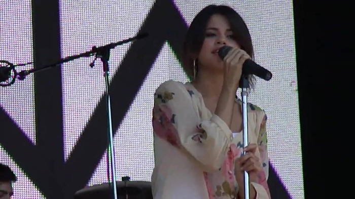 Live like there's no tomorrow - Selena Gomez Soundcheck in Argentina HD 060