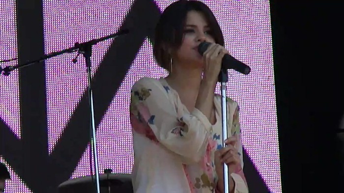 Live like there's no tomorrow - Selena Gomez Soundcheck in Argentina HD 071