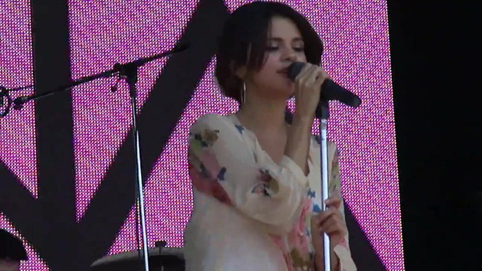 Live like there's no tomorrow - Selena Gomez Soundcheck in Argentina HD 077