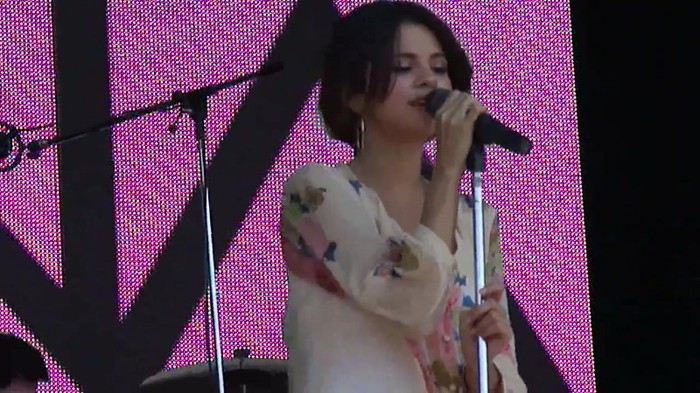 Live like there's no tomorrow - Selena Gomez Soundcheck in Argentina HD 078