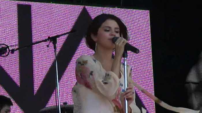 Live like there's no tomorrow - Selena Gomez Soundcheck in Argentina HD 088