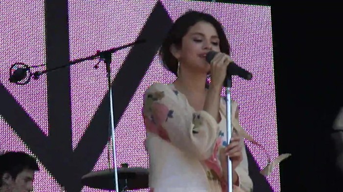 Live like there's no tomorrow - Selena Gomez Soundcheck in Argentina HD 092