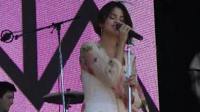 Live like there's no tomorrow - Selena Gomez Soundcheck in Argentina HD 101
