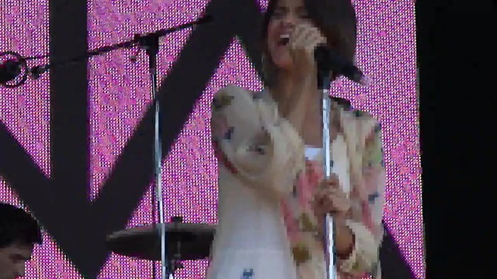 Live like there's no tomorrow - Selena Gomez Soundcheck in Argentina HD 240