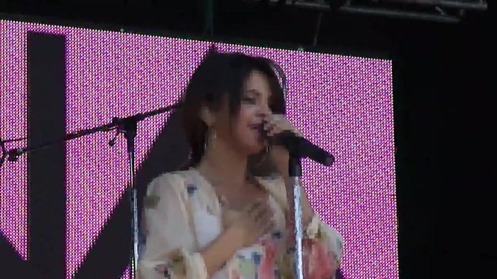 Live like there's no tomorrow - Selena Gomez Soundcheck in Argentina HD 364