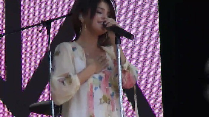 Live like there's no tomorrow - Selena Gomez Soundcheck in Argentina HD 403